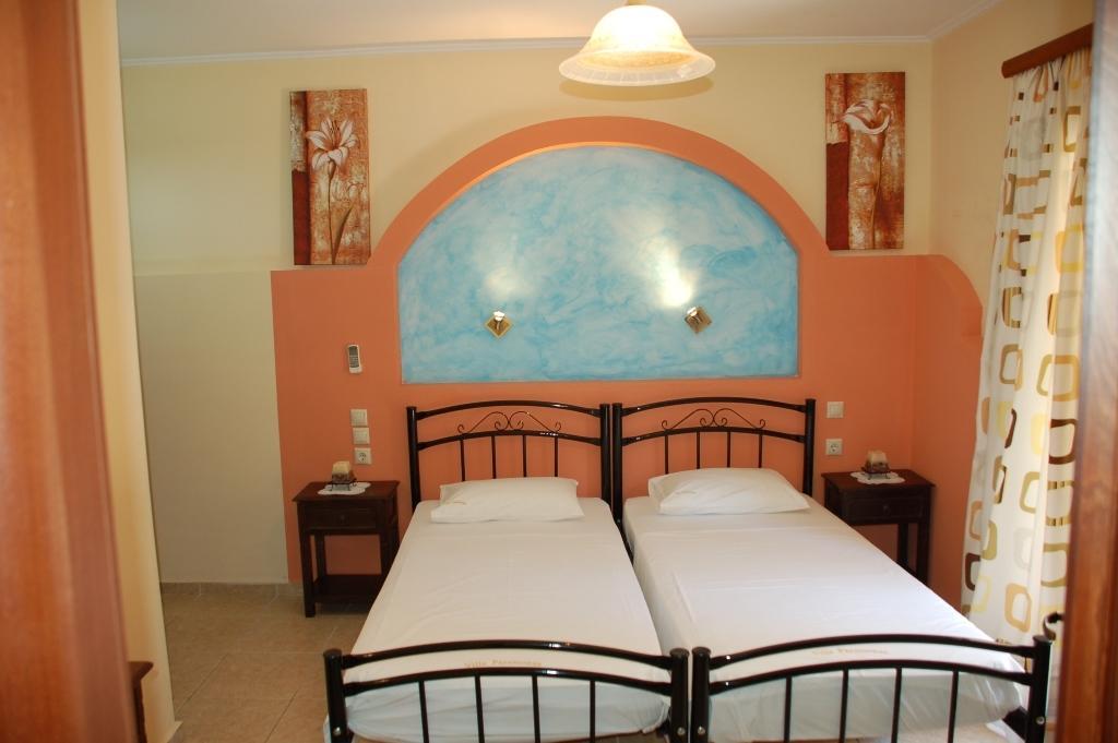 Paramonas Paramonas  Room photo